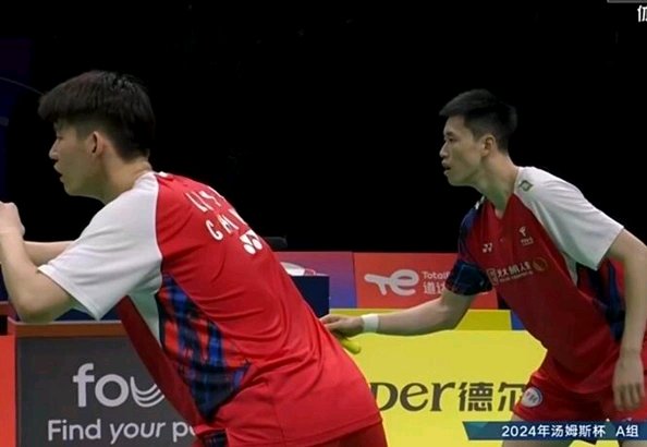 九游体育app-包含Ning连续十五场比赛得分超过刷新纪录，澳大利亚队不断突破！观众掌声雷动的词条